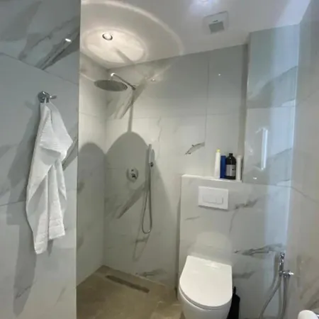 아파트 Saranda Holiday Apartment